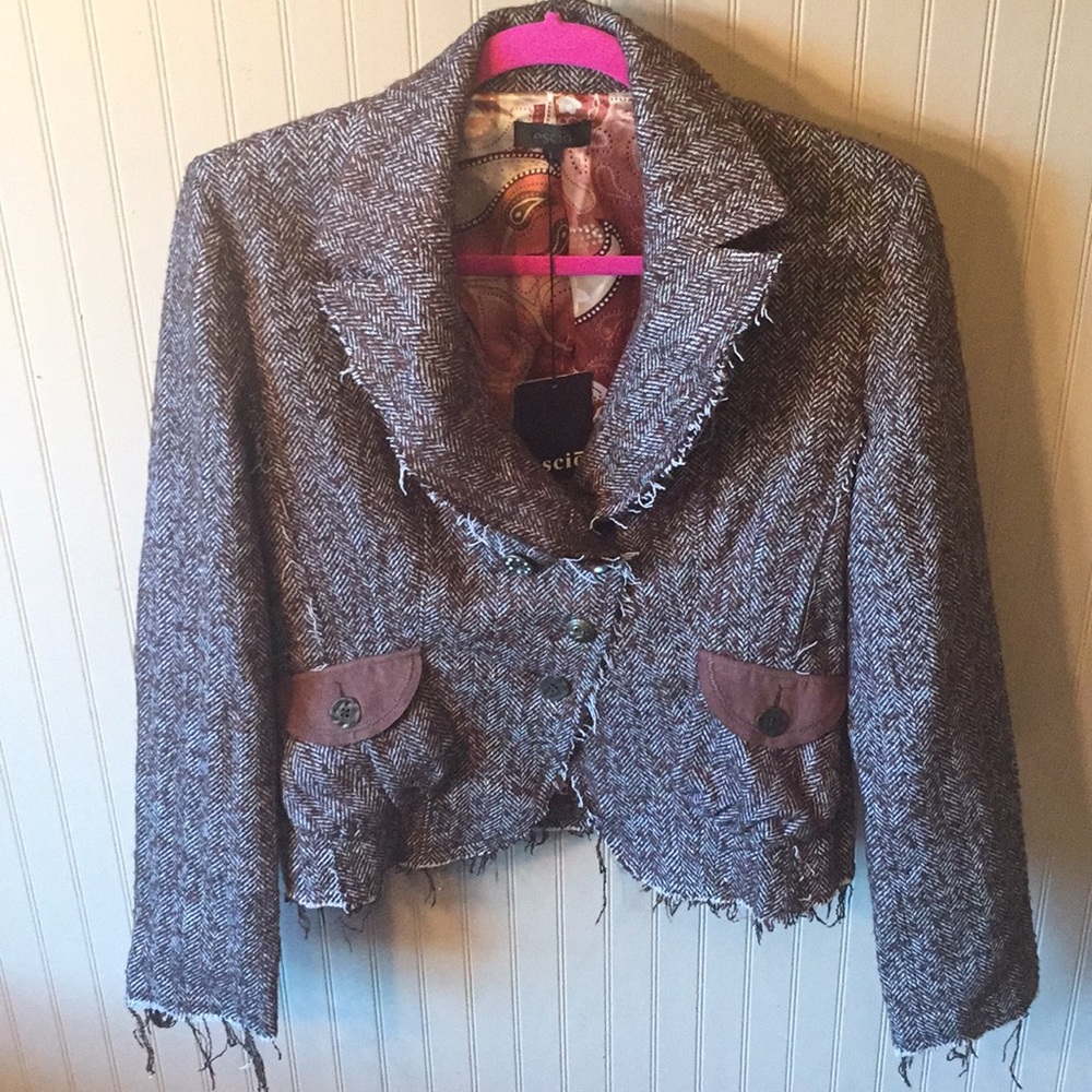 Escio short blazer coat size large brown and‎ white distressed